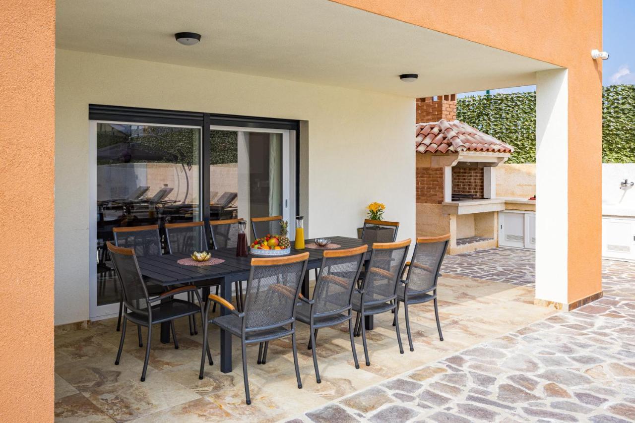 Villa Nur Pula Exterior foto